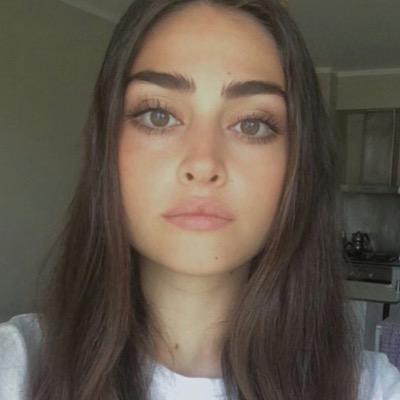 ‏إنما انا وديعةُ الرحمن ويوماً ما ساُرد اليه