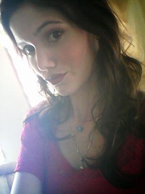 Responsable , muy humilde..! ♥,rumbera 100%.! Y felizmente enamorada de la vida...! ♥_♥