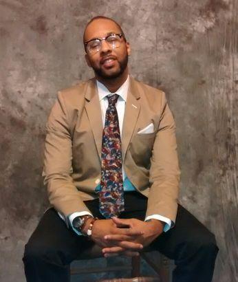 Cool outrageous lover of uniquely wild style. Helping you expand your business into CT! Engage me in convo early and often. Enjoy your life!