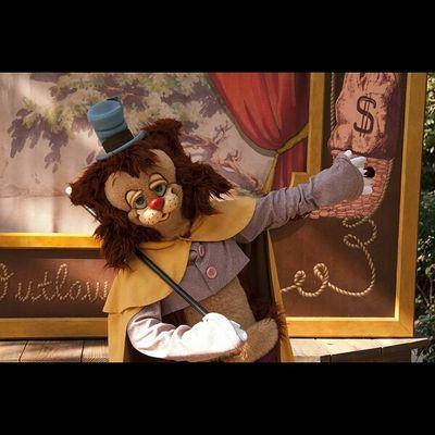 Hi I'm Honest Johns Best Friend, want to go to pleasure Island ask me or him