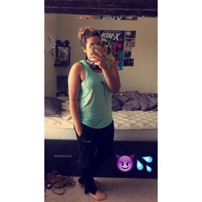 Malikkkaaa___'s profile picture. •5SOSFAM• Everybody's got there demons ❤️