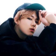 peachesliguori's profile picture. hi cutie you are amazing and i love u! ((free follow from @seiraphs :-))