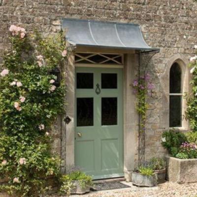 We design and manufacture English wirework garden trellis, arches, zinc planters, door canopies and fireguards for stoves. Love glorious gardens & interiors!