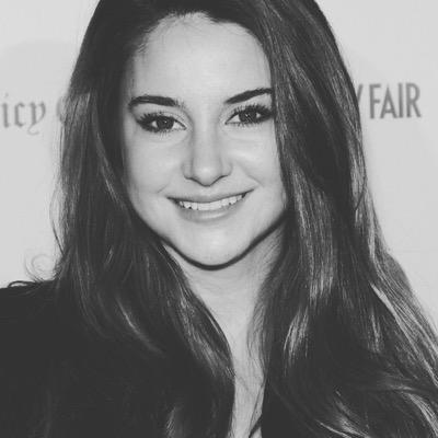 kelseyrpgmdw's profile picture. lotus x théâtre x cuisine