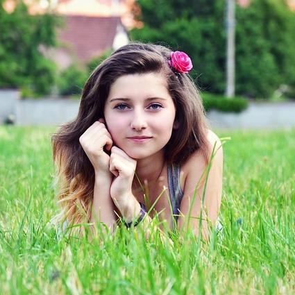 pilisalz's profile picture. No dejes que te ciegue el brillo; no por ser un diamante, deja de ser una piedra.