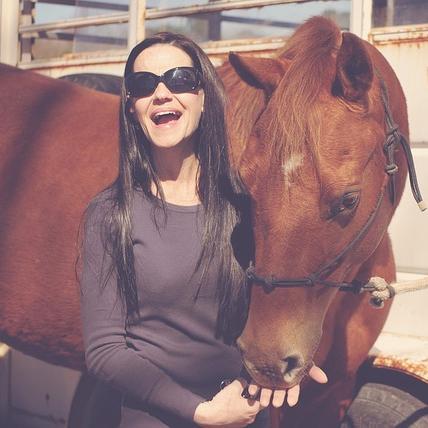 NinaDivallo's profile picture. Cuida de los pequeños gastos; un pequeño agujero hunde un barco. Economista y naturalista