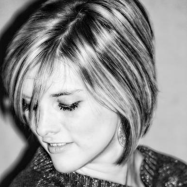 hanna_varela's profile picture. No hay mérito en decir lo que otro quiere escuchar; el mérito está en decir lo que no se quiere escuchar pero que necesita ser dicho.