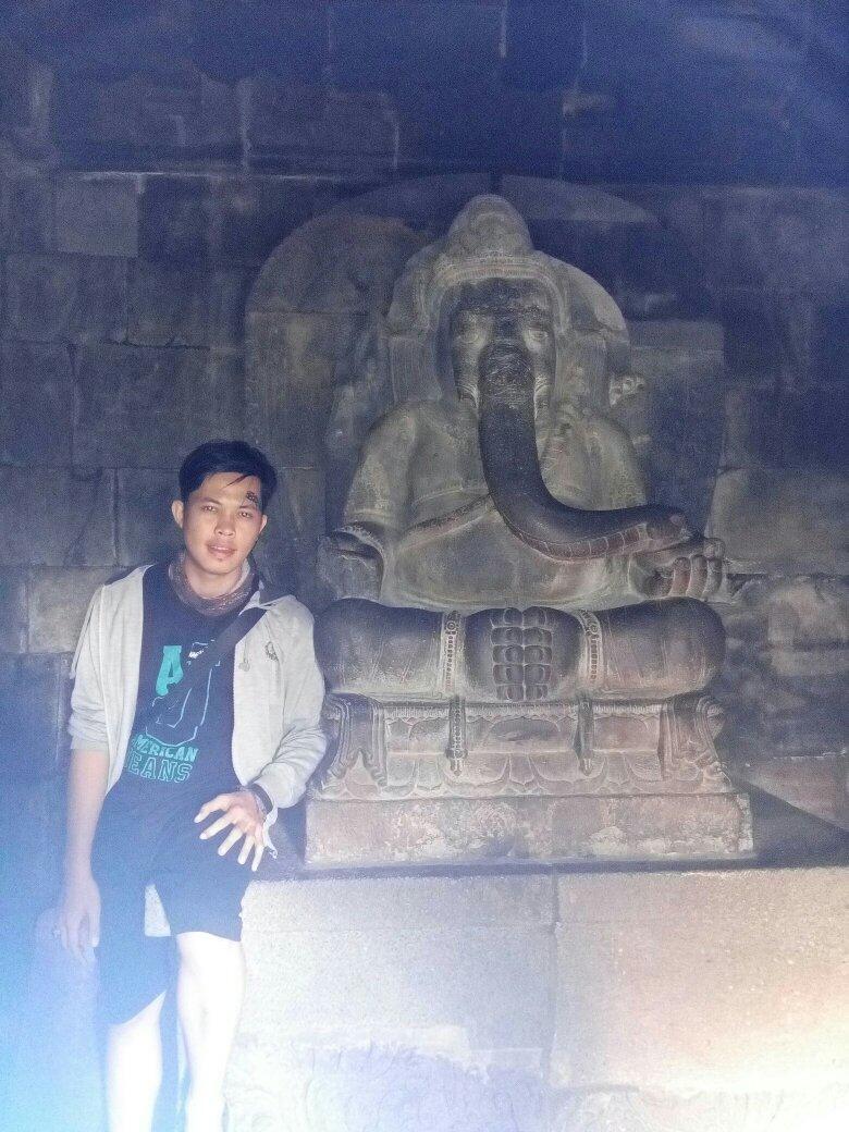 easmiker's profile picture. #no coment