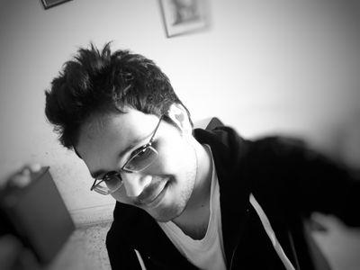 Fun loving - crazy - Free spirited - Graphic - visualFX - Designer - music lover - acting/singing keeda - artist and also love to make ppl smile :)