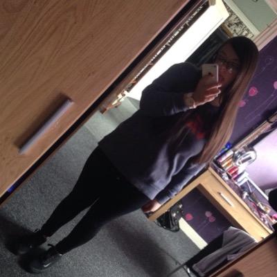 admiringtom's profile picture. 