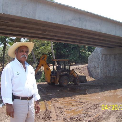 ING. CIVIL especialista en caminos y carreteras, conservación rutinaria y reconstrucción de pavimentos asfálticos y de concreto e infraestructura urbana.