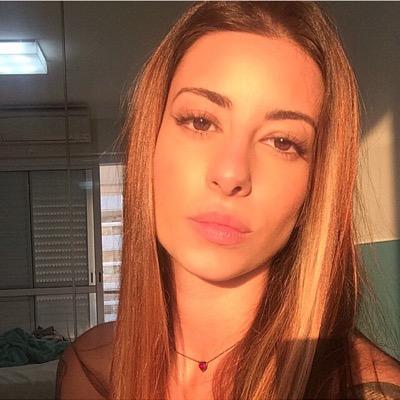 Mariffreirem's profile picture. .snap: marifreire/email:marifreire@gmail.com/instagram: freiremari.