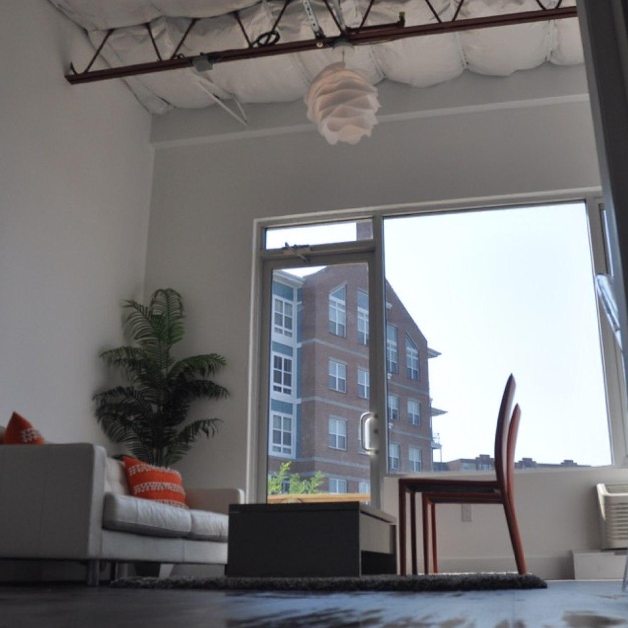 New, Modern, Waterfront Microlofts w/ High Ceilings + Large Windows. 1 Stop to Boston's North Station by Commuter Rail