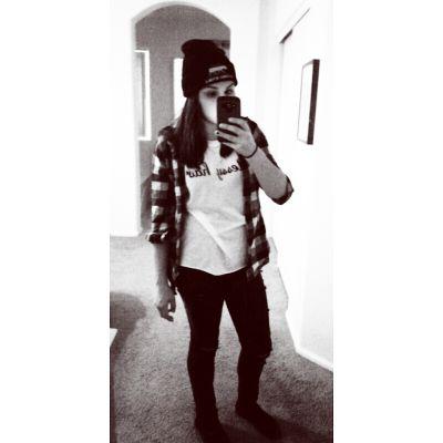 rrcoolgirl's profile picture. idc ×