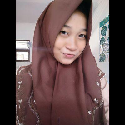 Cewek cuek dengan 1001 cara membuat orang di sekitarnya bahagia❤