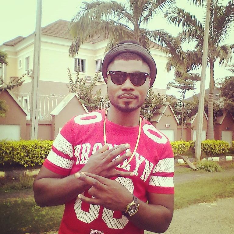 i love music and i promote anythang creative@eknockp @yangrecords. yangrecords@yahoo.com