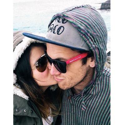 AnaBayonaR's profile picture. Aprendí después de ires y venires a soltar el pasado.