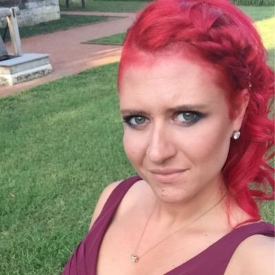✨Dare to Dream✨ 2⃣6⃣♉️college student @MTSU. Exercise science major. If you can't find me I'm most likely in the gym❤️Mother to the most precious lil girl ♋️
