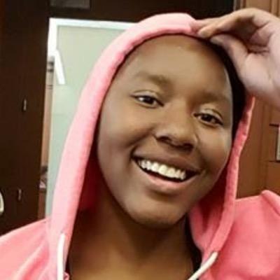 yasmeenburch1's profile picture. 