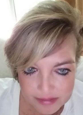 LisaTackman's profile picture. I love ppl and this is how I think about life,  I love life I live life don't let life live you. NEVER FEAR DEATH OR DYEING ONLY FEAR NEVER TRYING.