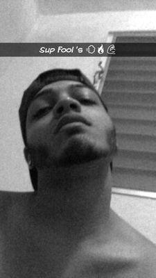 Beast Mode (On) Off 
-kik me: DRIZZY_YG
Love Basketball  And Softball ⚾
Sigueme ✌& Te sigoo SC-DRIZZY_0   Taken