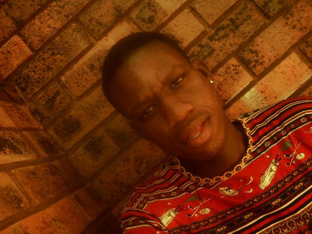 I'm King KK..., crazy but a quiet person, i love soccer with my whole life... Kaizer chiefs... Real Madrid... Nike Addict... God- Fearing person... House Music.