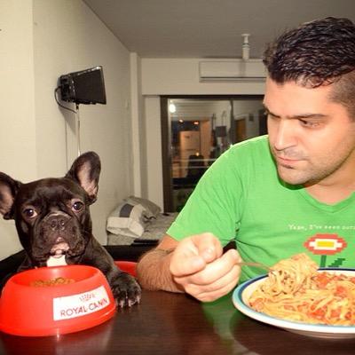 Nuevos vídeos todos los viernes, y algunos otros días.