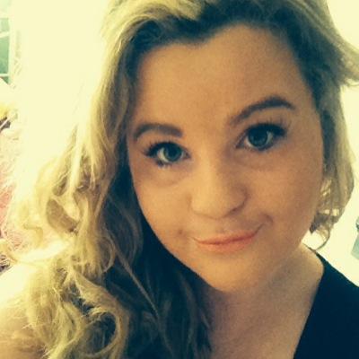 Chloellenx's profile picture. 17,trainee hairdresser