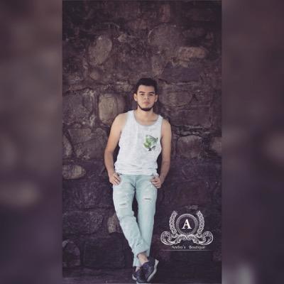 Tú solo sígueme, luego te explico.
