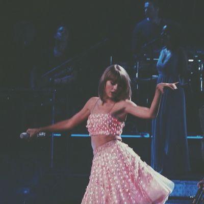 taylor is half the reason I am who I am today and I will be forever grateful for that!
taylor followed my tumblr 3/6/15
taylor liked my ig pics 15/7/14 & 8/3/15