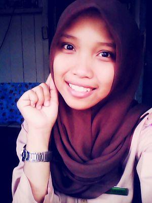 FitriSriRizki2's profile picture. 