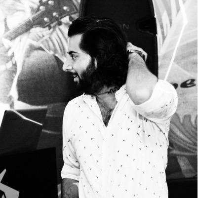 keshav640's profile picture. If u like me Then raise your hand, If not then raise your Standard..!!