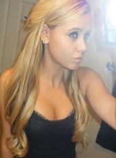 itsELLEVICH's profile picture. 