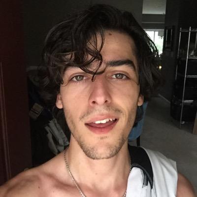 AlexMaghrouri's profile picture. Video games are pretty cool..(Afflicted dR) - Instagram - amagh | Snapchat - alex.maghrouri #patsnation