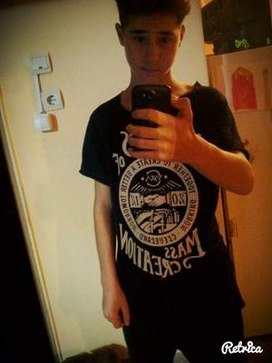 Yannys12's profile picture. 