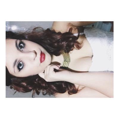 ♒️//Hey guys! I'm italian, i like bands (blink182,5sos,alltimelow,muse,korn,aliceinchains,bth,nirvana..) and i love art, sing and i like to party!//♒️