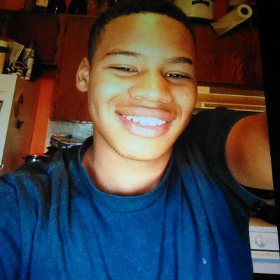 828186dennis's profile picture. Bompton