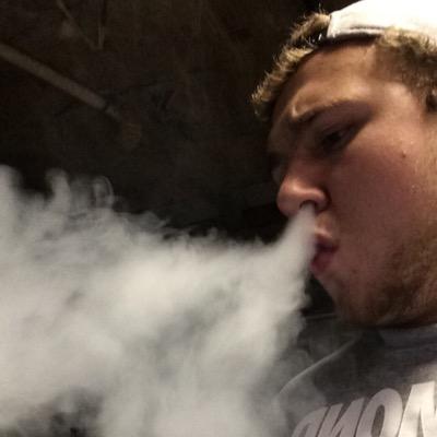 Cameron11942216's profile picture. I vape all day everyday