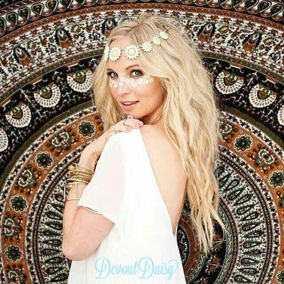 DevoutDaisy's profile picture. Every good deed produces wickedness, every wicked deed produces goodness. We only choose which we will produce first.  {|TVD/TO Roleplay|}