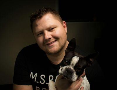 rubenvdwsa's profile picture. Proudly Gay, Love Music and all time TV Series Freak.