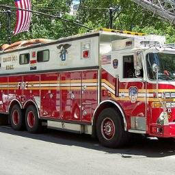 citywide #FDNY communications - #NYC and #BREAKING news | incidents & #chopperstream.
***res7cuefox5*** is unofficial - not ran by City of NY or the FDNY.