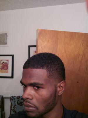 johnnyd8925's profile picture. big booties...