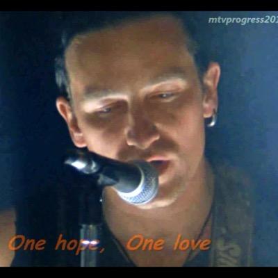 in ina canzone , in una sola canzone tamti ricordi e sogni. celebriamo il capolaboro segli #U2 #U2ieTour @u2