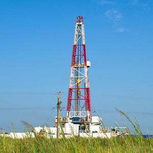 Chemace523's profile picture. Max Power has worked as an oil rig engineer in Houston for ten years. During that time, he has learned much about the energy industry.