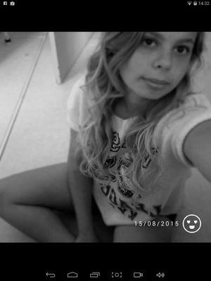 La distance n'est rien quand la personne est tout
XIII/IX/MMXV #Theo ❤
Noemy&Axelle❤❤