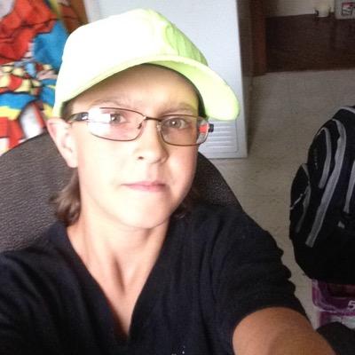 LaingDave's profile picture. I love to play hockey and I have a girlfrend