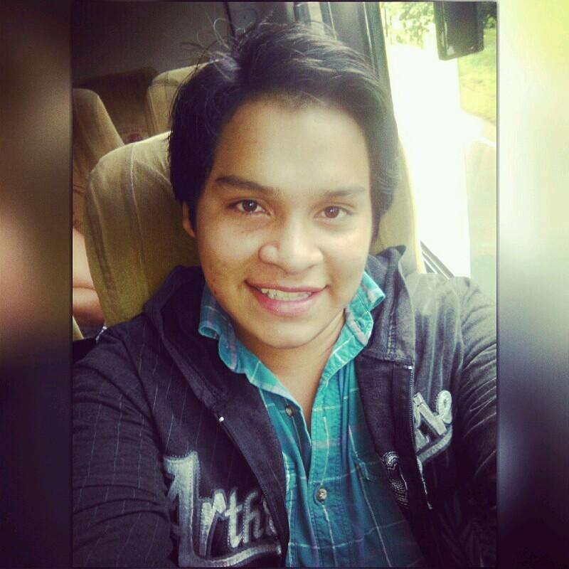 follow me and i follow you .Escritor.Músico. Lider