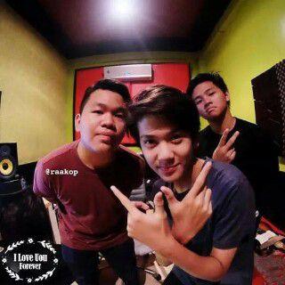 @Iqbaale @AlvaroMaldini1 @TeukuRyz CJR always in my heart❤