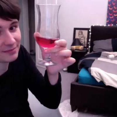 hey you should follow @neonhowlter for the mad bants