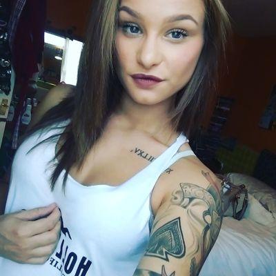 TaraRBowen's profile picture. Dont take like too seriously, no one gets out alive anyway.